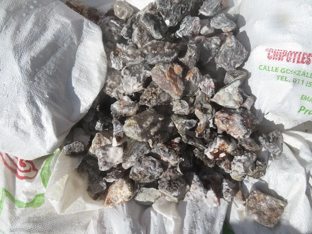 Tumbling Tuxedo Lace Agate Rough